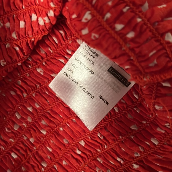 RED TANK - Picture 2 of 2